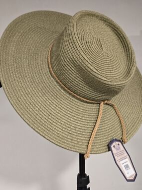 Men's Wide-Brim Straw Sun Hat in Olive with Tan Rope